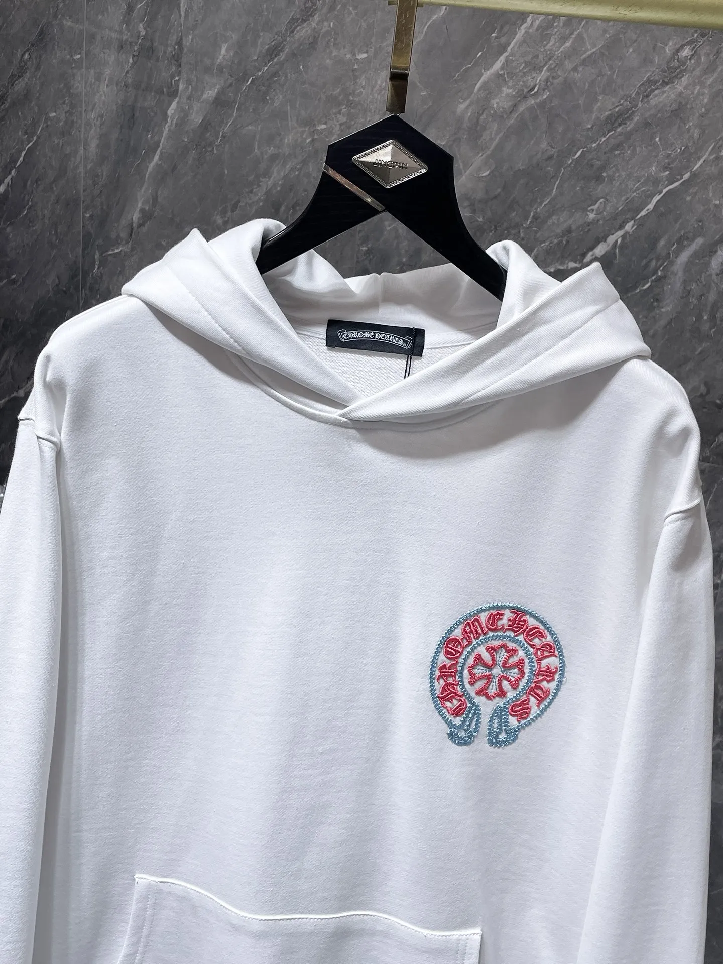 P270 Chrome Hearts Autumn and Winter 2025 Counter Synchronization Chrome Horseshoe Sanskrit Cross Embroidery Hooded Sweatshirt Vacuum Embroidery Method! Heavy embroidery! ! ! Tens of thousands of needles! ! Improved customized version of 1:1 high-gram weight high-quality fabric Recommended color: white black code number: S, M, L, XL